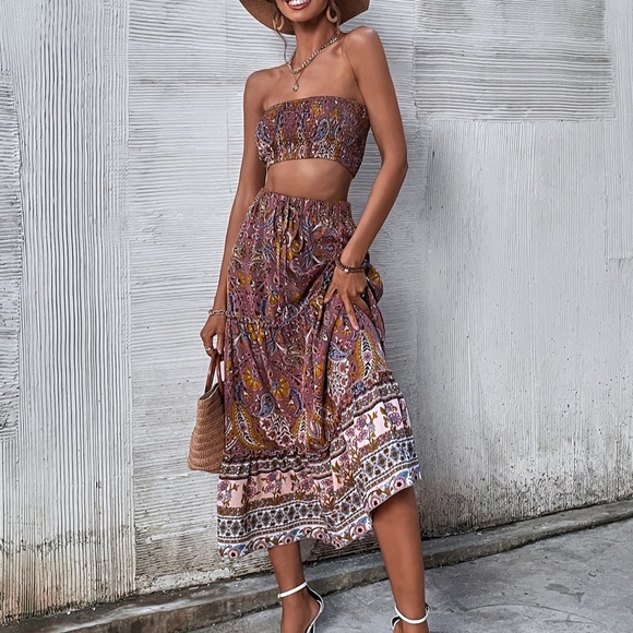 Paisley Floral Print Crop Top Skirt Set - Picture 3 of 4